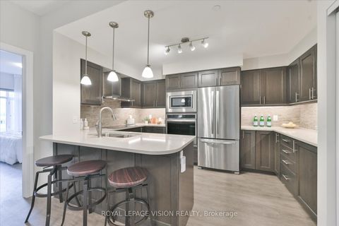 Photo 12 at 403 - 440 William Graham Drive, Rural Aurora, Aurora