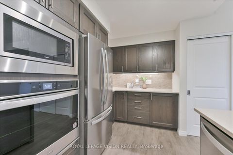 Photo 14 at 403 - 440 William Graham Drive, Rural Aurora, Aurora