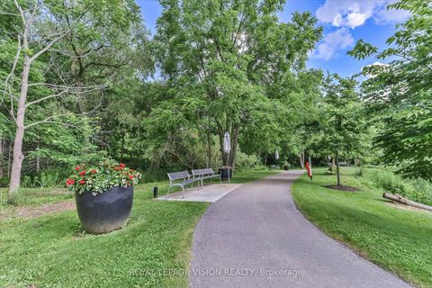 Photo 32 at 403 - 440 William Graham Drive, Rural Aurora, Aurora