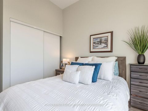 Photo 11 at 1205 - 100 Eagle Rock Way, Rural Vaughan, Vaughan
