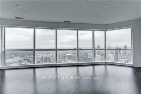 Photo 3 at 5016 - 386 Yonge Street, Bay Street Corridor, Toronto