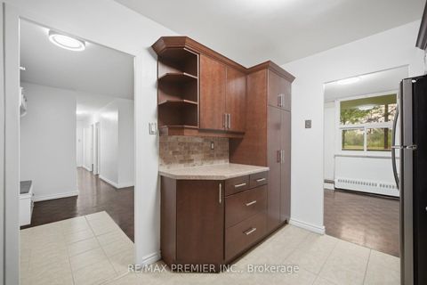 Photo 8 at 107 - 3460 Keele Street, York University Heights, Toronto