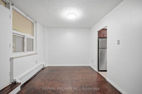 Photo 9 at 107 - 3460 Keele Street, York University Heights, Toronto