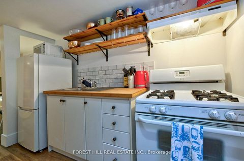 Photo 15 at 325 Westmoreland Avenue N, Junction, Toronto