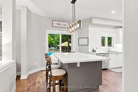 Photo 13 at 96 Penvill Trail, Ardagh, Barrie