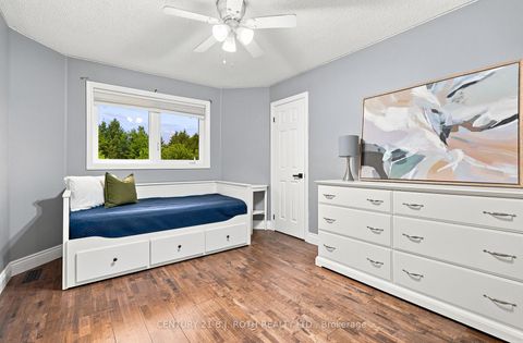 Photo 16 at 96 Penvill Trail, Ardagh, Barrie