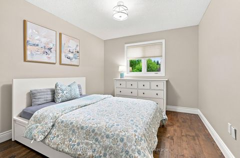 Photo 18 at 96 Penvill Trail, Ardagh, Barrie
