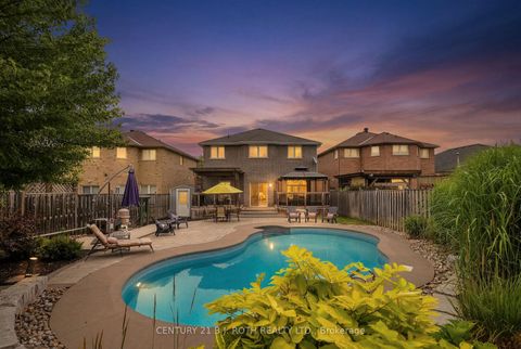 Photo 35 at 96 Penvill Trail, Ardagh, Barrie