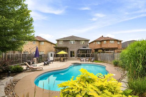 Photo 36 at 96 Penvill Trail, Ardagh, Barrie