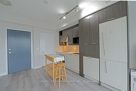 Photo 4 at 1708 - 199 Richmond Street W, Waterfront Communities C1, Toronto