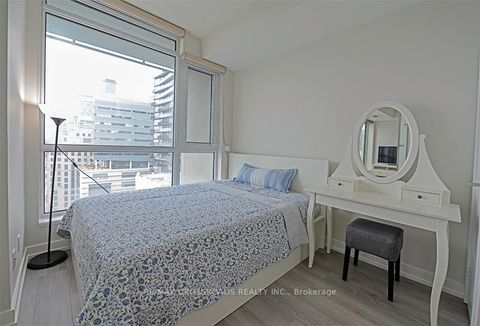 Photo 8 at 1708 - 199 Richmond Street W, Waterfront Communities C1, Toronto