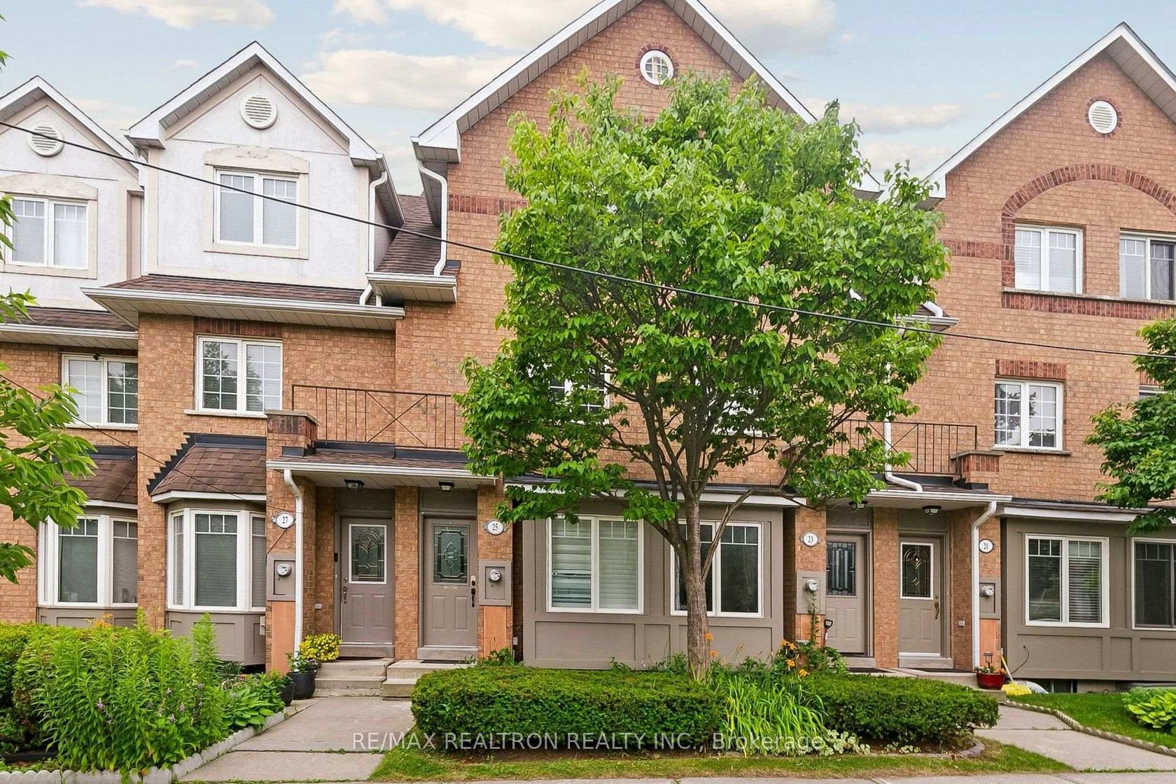 25 Hedge End Road, Rouge E11, Toronto 