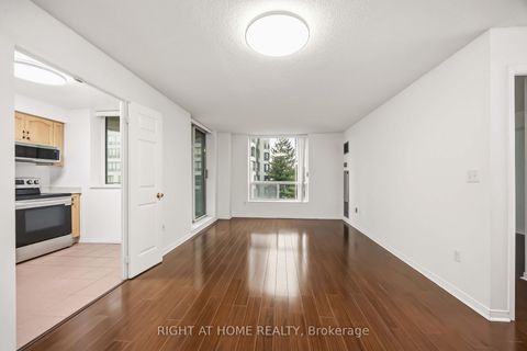 Photo 7 at 408 - 8 Pemberton Avenue, Newtonbrook East, Toronto