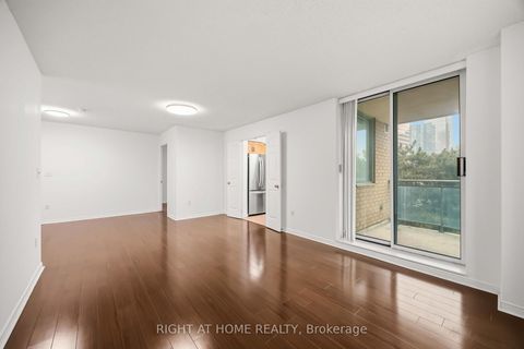 Photo 10 at 408 - 8 Pemberton Avenue, Newtonbrook East, Toronto