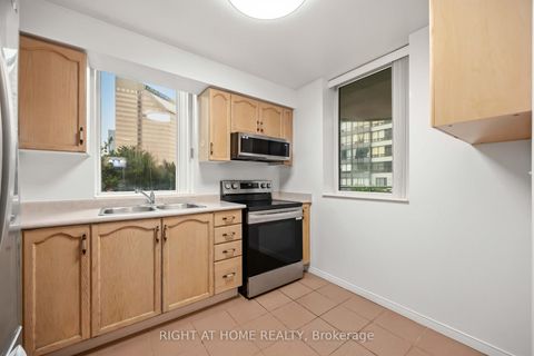 Photo 12 at 408 - 8 Pemberton Avenue, Newtonbrook East, Toronto