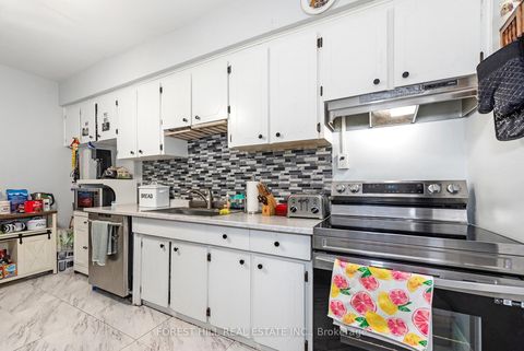 Photo 2 at 413 Westmoreland Avenue N, Junction, Toronto