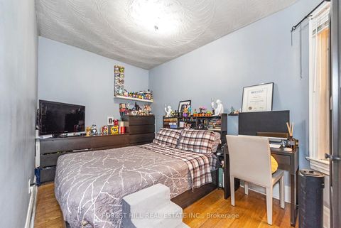 Photo 5 at 413 Westmoreland Avenue N, Junction, Toronto