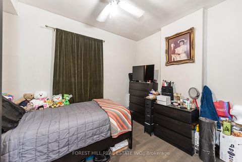 Photo 6 at 413 Westmoreland Avenue N, Junction, Toronto