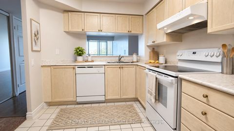 Photo 8 at 401 - 2 Covington Road, Lawrence, Toronto