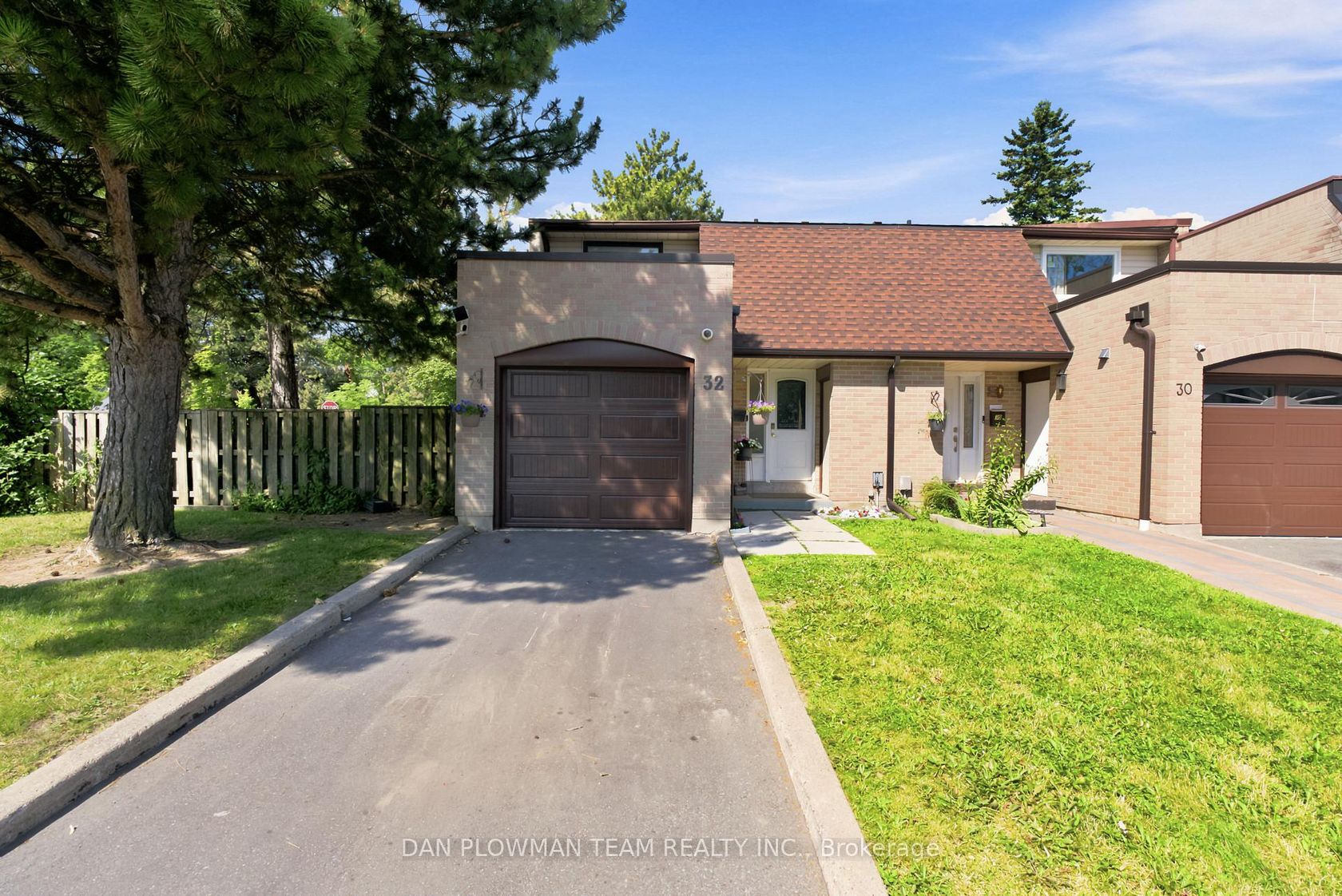 32 - 11 Livonia Place, Morningside, Toronto 