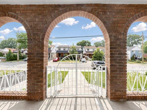 Photo 3 at 21 Mahoney Avenue, Mount Dennis, Toronto