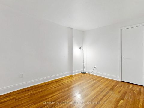 Photo 23 at 21 Mahoney Avenue, Mount Dennis, Toronto
