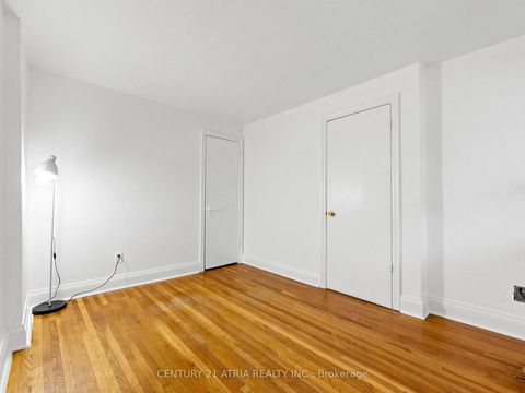 Photo 24 at 21 Mahoney Avenue, Mount Dennis, Toronto