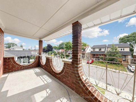 Photo 30 at 21 Mahoney Avenue, Mount Dennis, Toronto