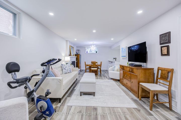 Photo 27 at 199 Chalfield Lane, Rathwood, Mississauga