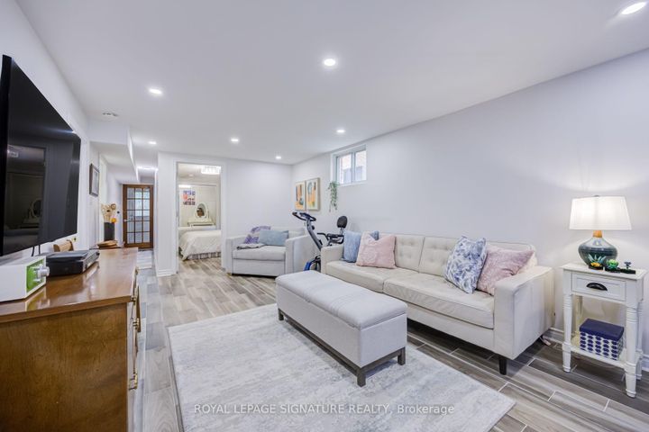 Photo 30 at 199 Chalfield Lane, Rathwood, Mississauga