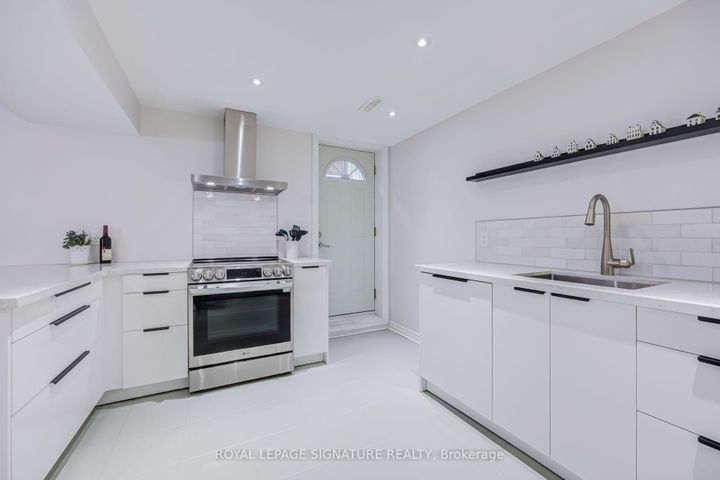 Photo 34 at 199 Chalfield Lane, Rathwood, Mississauga