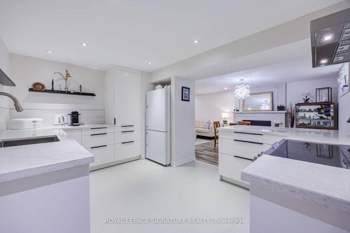 Photo 35 at 199 Chalfield Lane, Rathwood, Mississauga