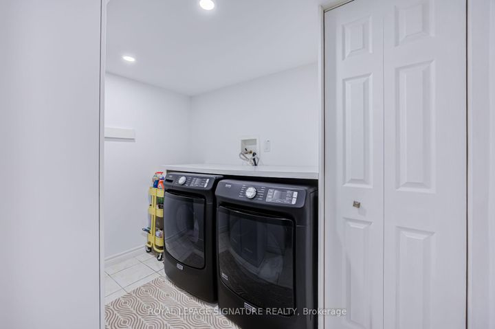 Photo 37 at 199 Chalfield Lane, Rathwood, Mississauga