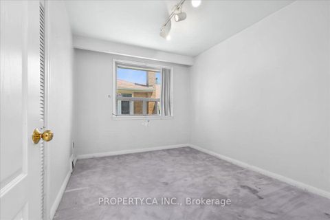 Photo 21 at 48 Kennard Avenue, Bathurst Manor, Toronto