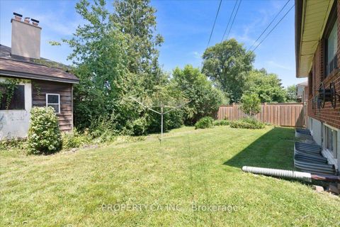 Photo 34 at 48 Kennard Avenue, Bathurst Manor, Toronto