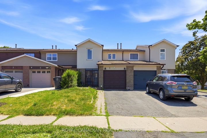 Photo 1 at 3 Gilmore Drive, Madoc, Brampton