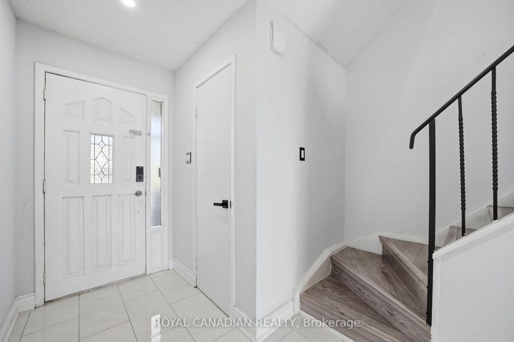 Photo 4 at 3 Gilmore Drive, Madoc, Brampton