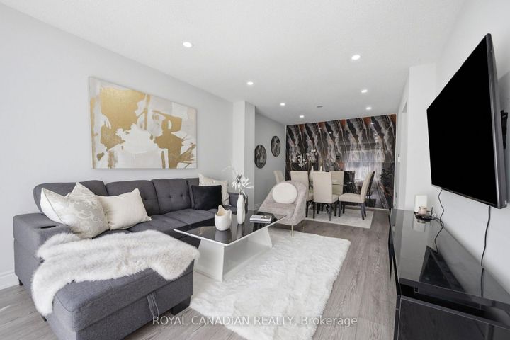 Photo 7 at 3 Gilmore Drive, Madoc, Brampton