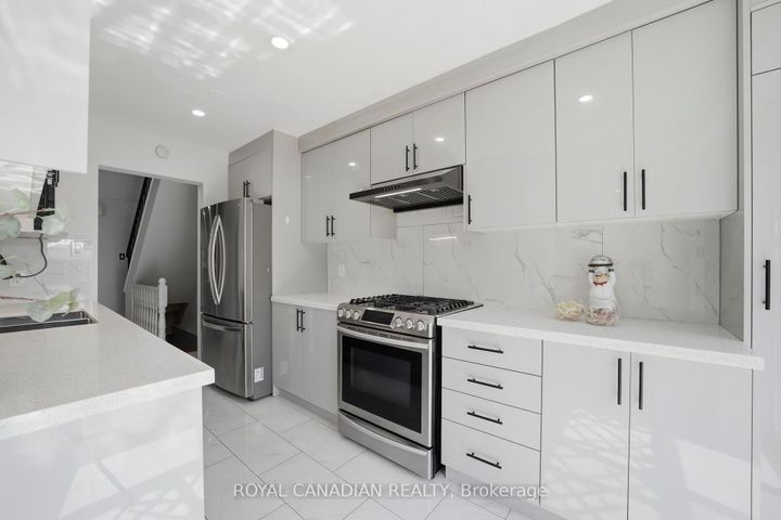 Photo 12 at 3 Gilmore Drive, Madoc, Brampton