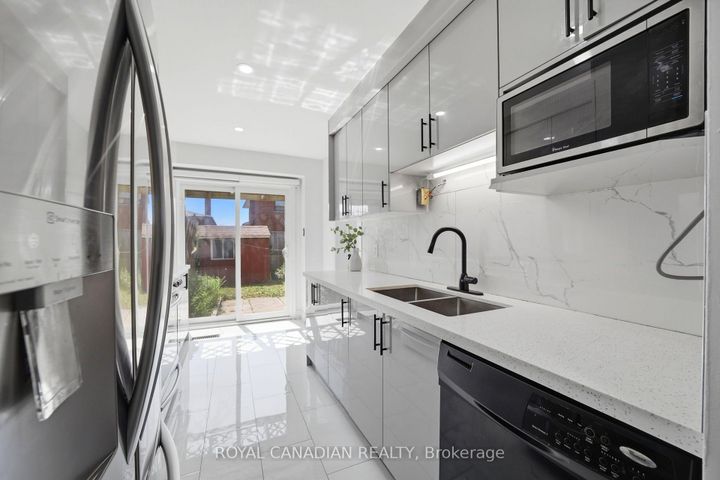 Photo 16 at 3 Gilmore Drive, Madoc, Brampton