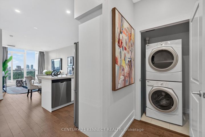 Photo 12 at 1514 - 2885 Bayview Avenue, Bayview Village, Toronto