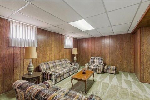 Photo 4 at 31 Griffen Drive, Malvern, Toronto