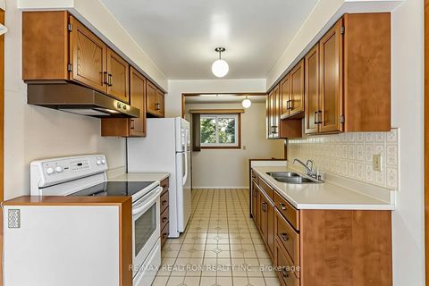 Photo 5 at 31 Griffen Drive, Malvern, Toronto