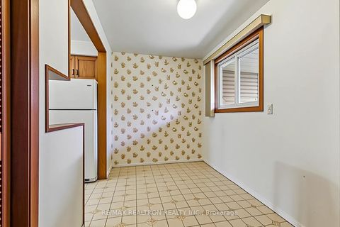Photo 7 at 31 Griffen Drive, Malvern, Toronto