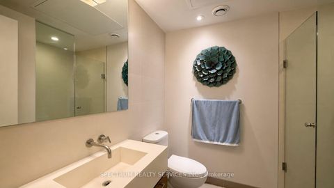 Photo 12 at 201 - 560 King Street W, Waterfront Communities C1, Toronto