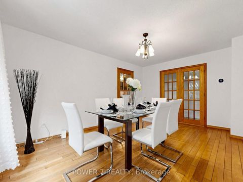 Photo 7 at 71 Canterbury Court, Harding, Richmond Hill
