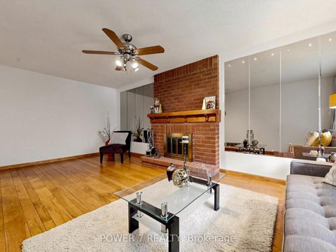 Photo 9 at 71 Canterbury Court, Harding, Richmond Hill