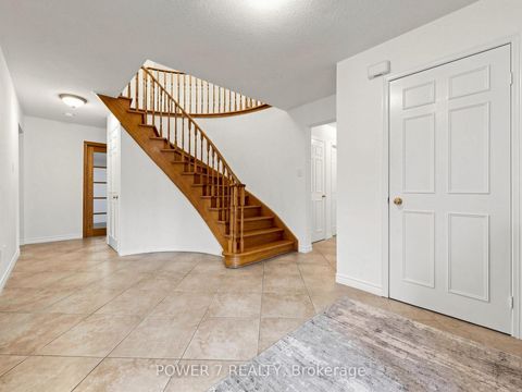Photo 18 at 71 Canterbury Court, Harding, Richmond Hill