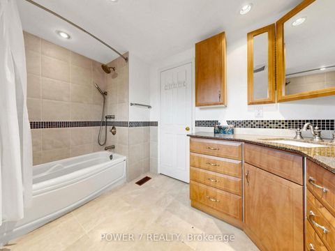 Photo 31 at 71 Canterbury Court, Harding, Richmond Hill