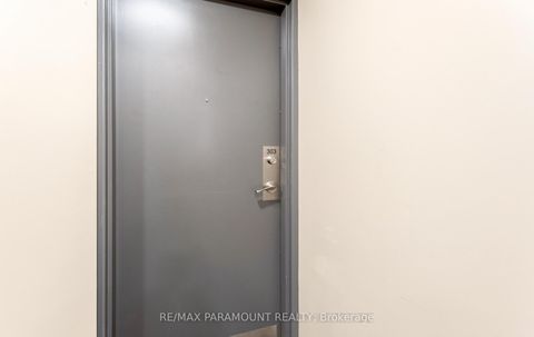 Photo 9 at 303 - 1881 Jane Street, Rustic, Toronto